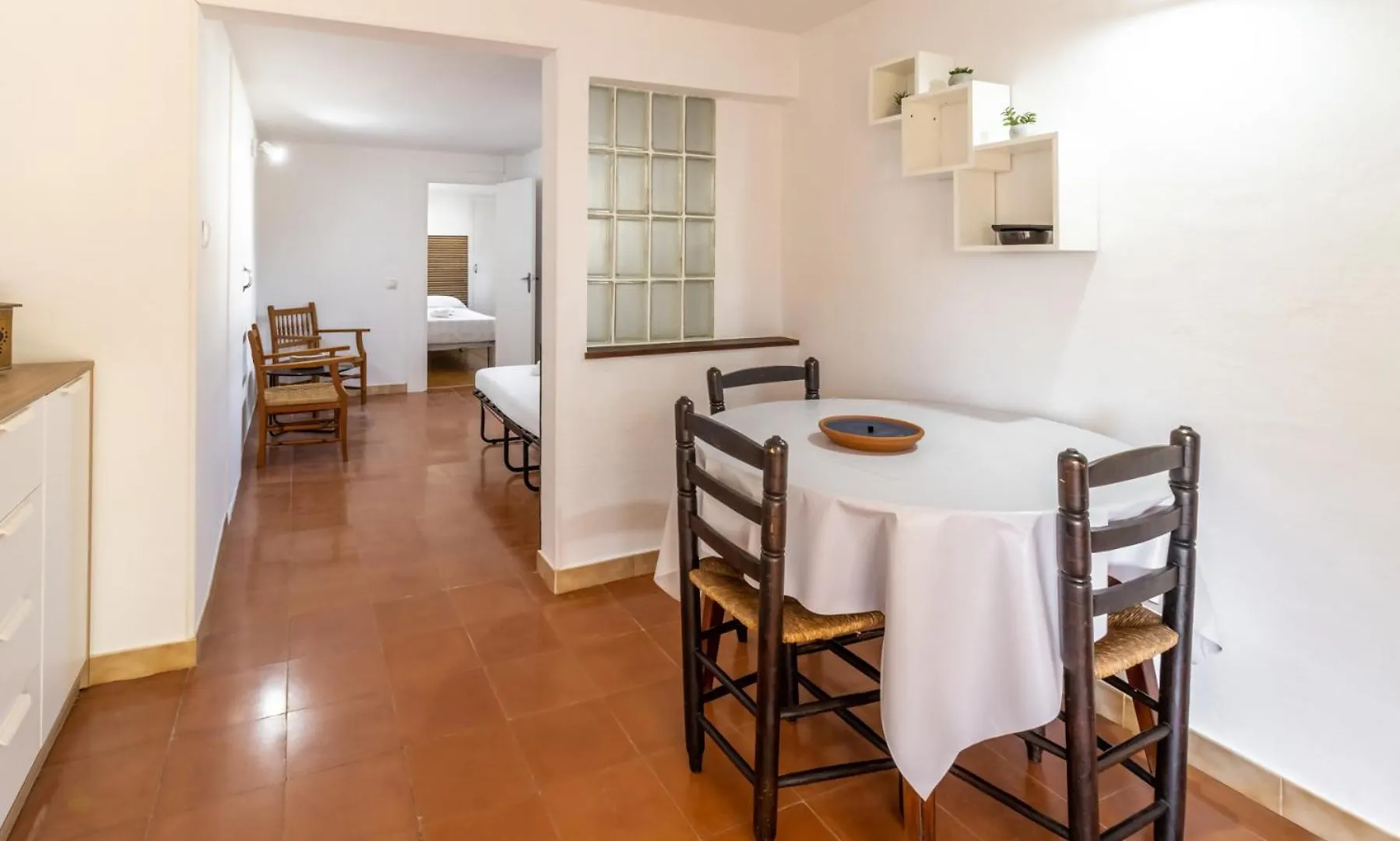 Grifeu 15 Apartamento Pequeno Con Patio Girona